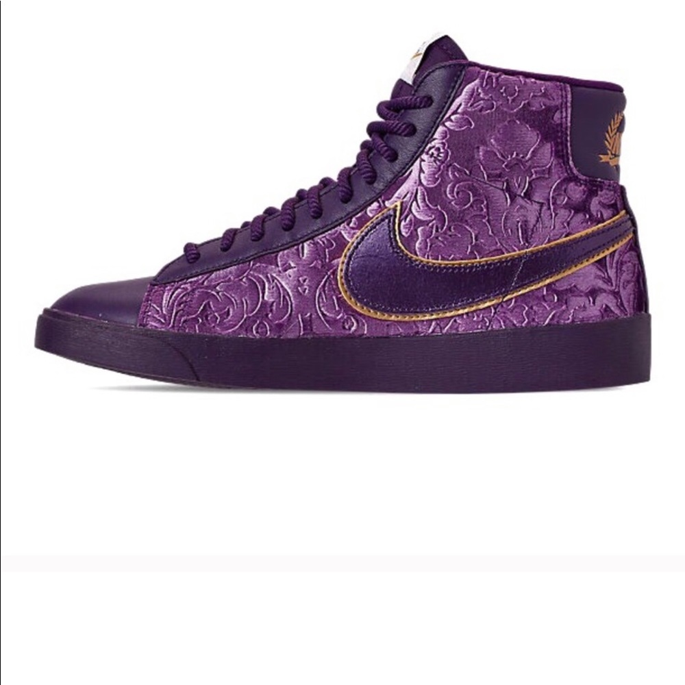 Women’s Nike Blazer Mid Top Sneakers Purple Velvet - Picture 4 of 9
